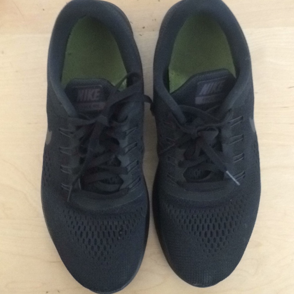 Nike Free Run Running Sneakers 9.5 All Black